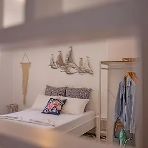  Holiday home Sing And Blossom Greece